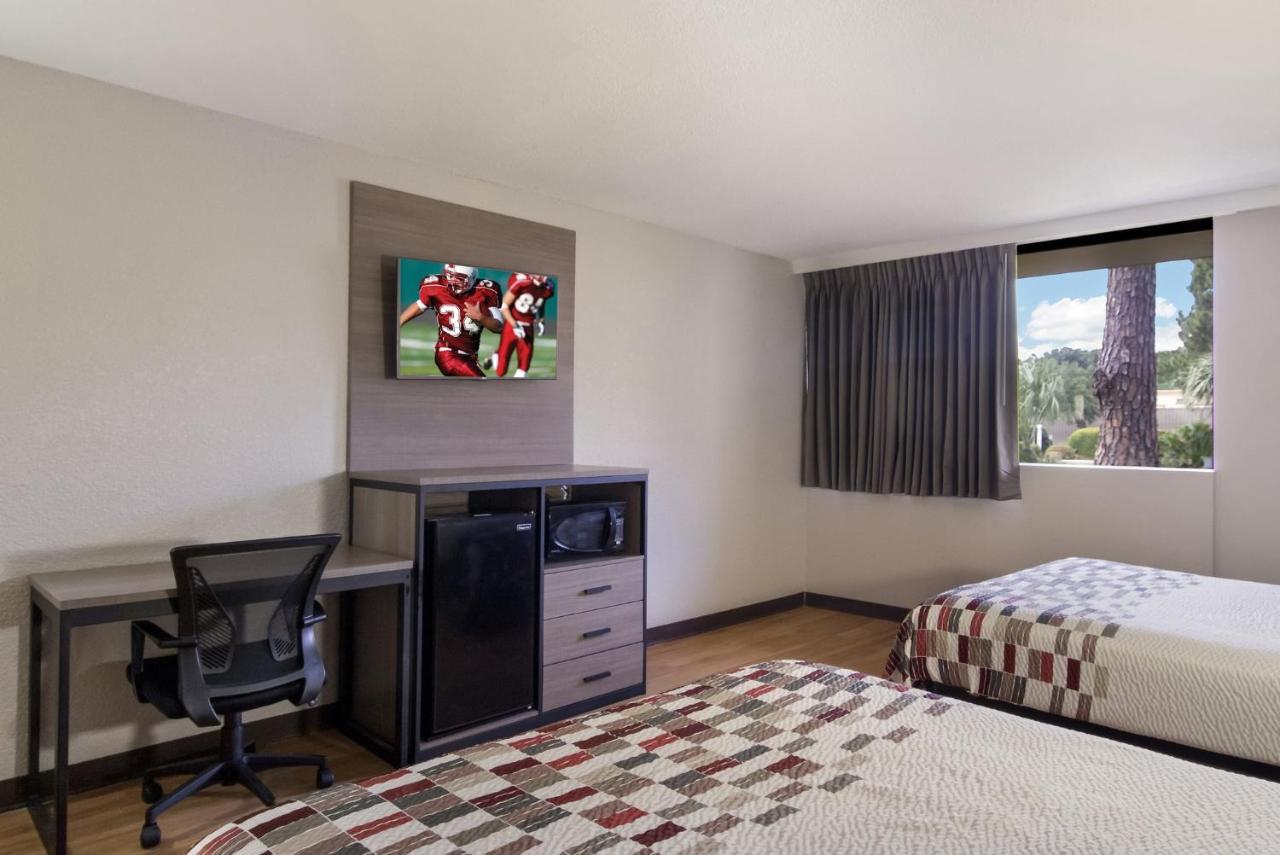Red Roof Inn & Suites Brunswick I-95 Extérieur photo