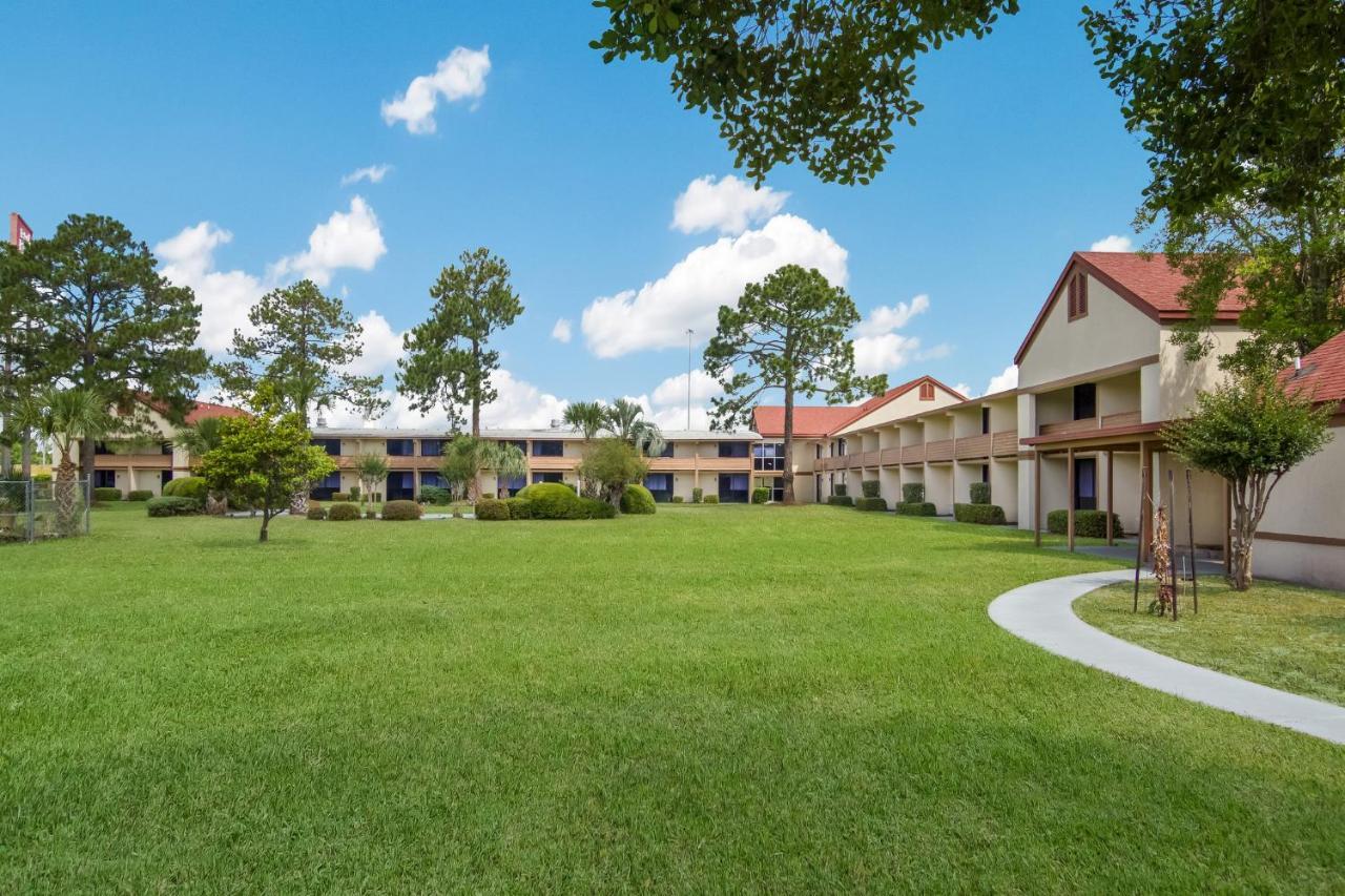 Red Roof Inn & Suites Brunswick I-95 Extérieur photo