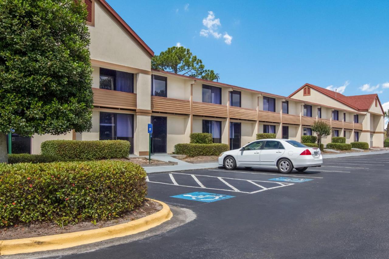 Red Roof Inn & Suites Brunswick I-95 Extérieur photo