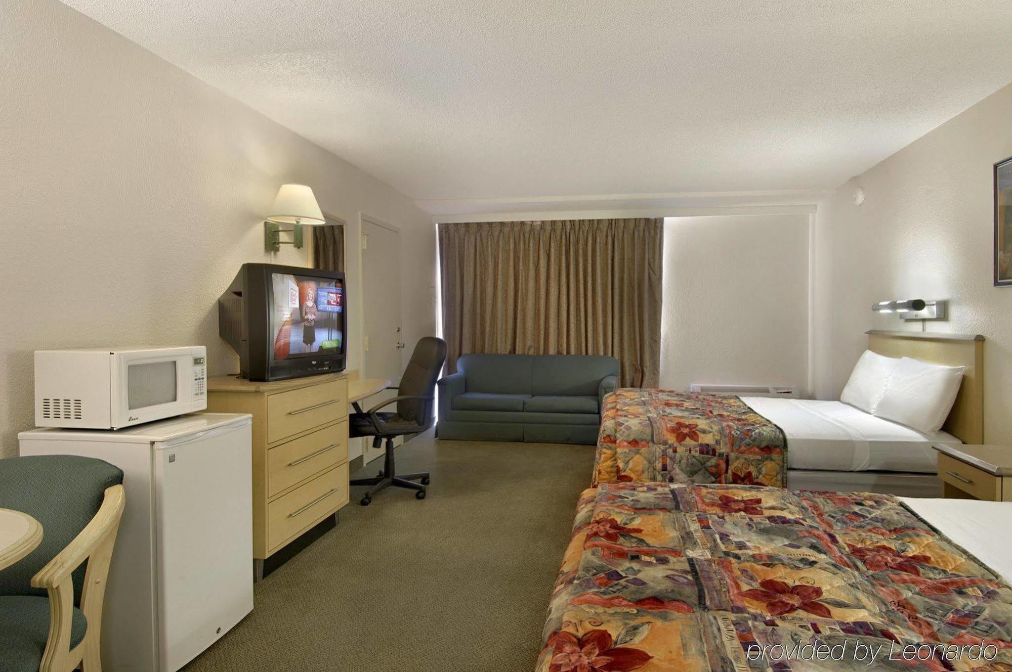 Red Roof Inn & Suites Brunswick I-95 Extérieur photo